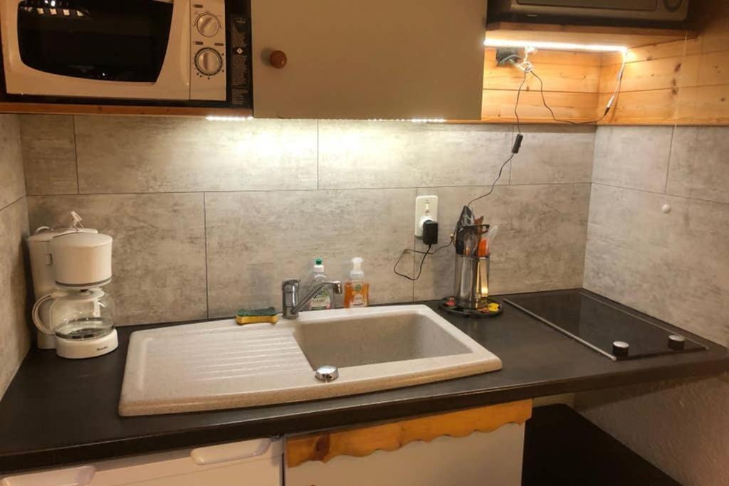 Studio Agreable Et Cosy Avec Vue Sur Les Memises 톨롱 외부 사진
